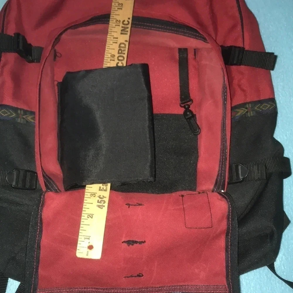 NORTH RANGE backpack red black Aztec type print padded straps - Picture 5 of 9